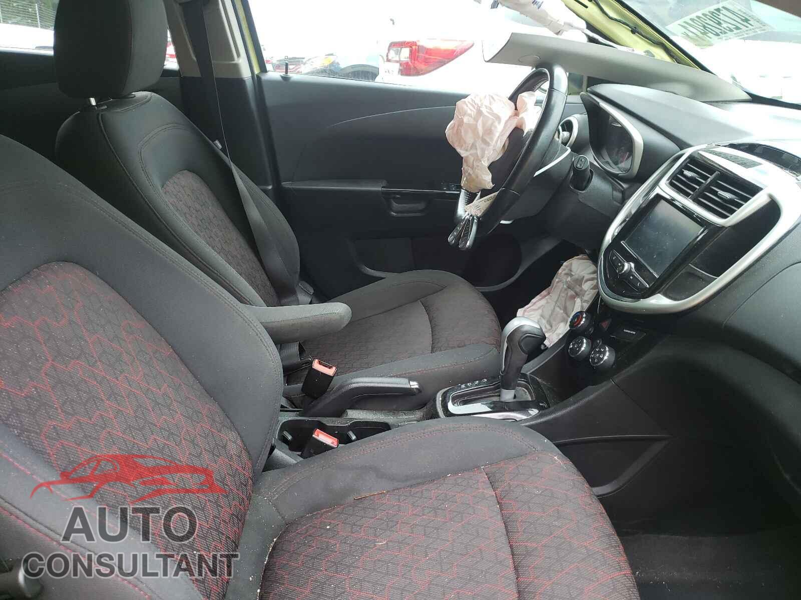 CHEVROLET SONIC 2017 - 1G1JD6SB7H4136939