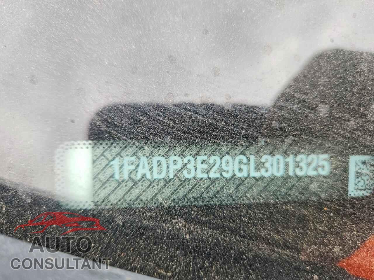FORD FOCUS 2016 - 1FADP3E29GL301325