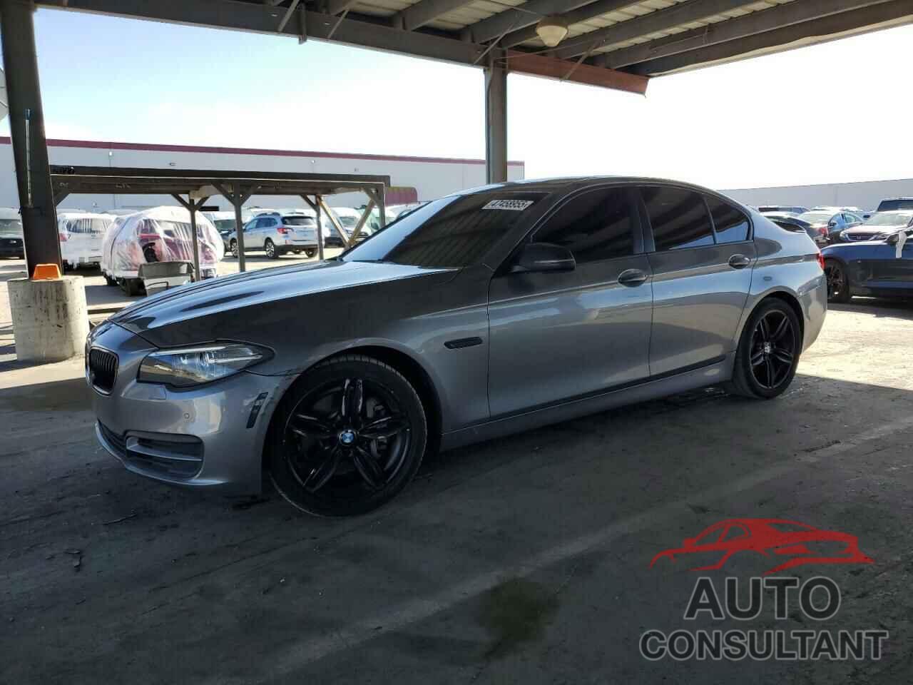 BMW 5 SERIES 2014 - WBA5B1C58ED482047
