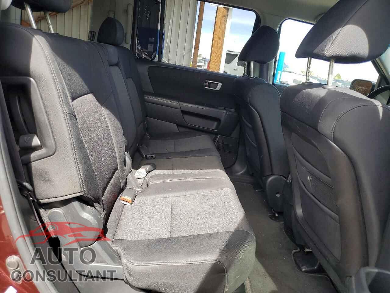 HONDA PILOT 2011 - 5FNYF4H23BB012386