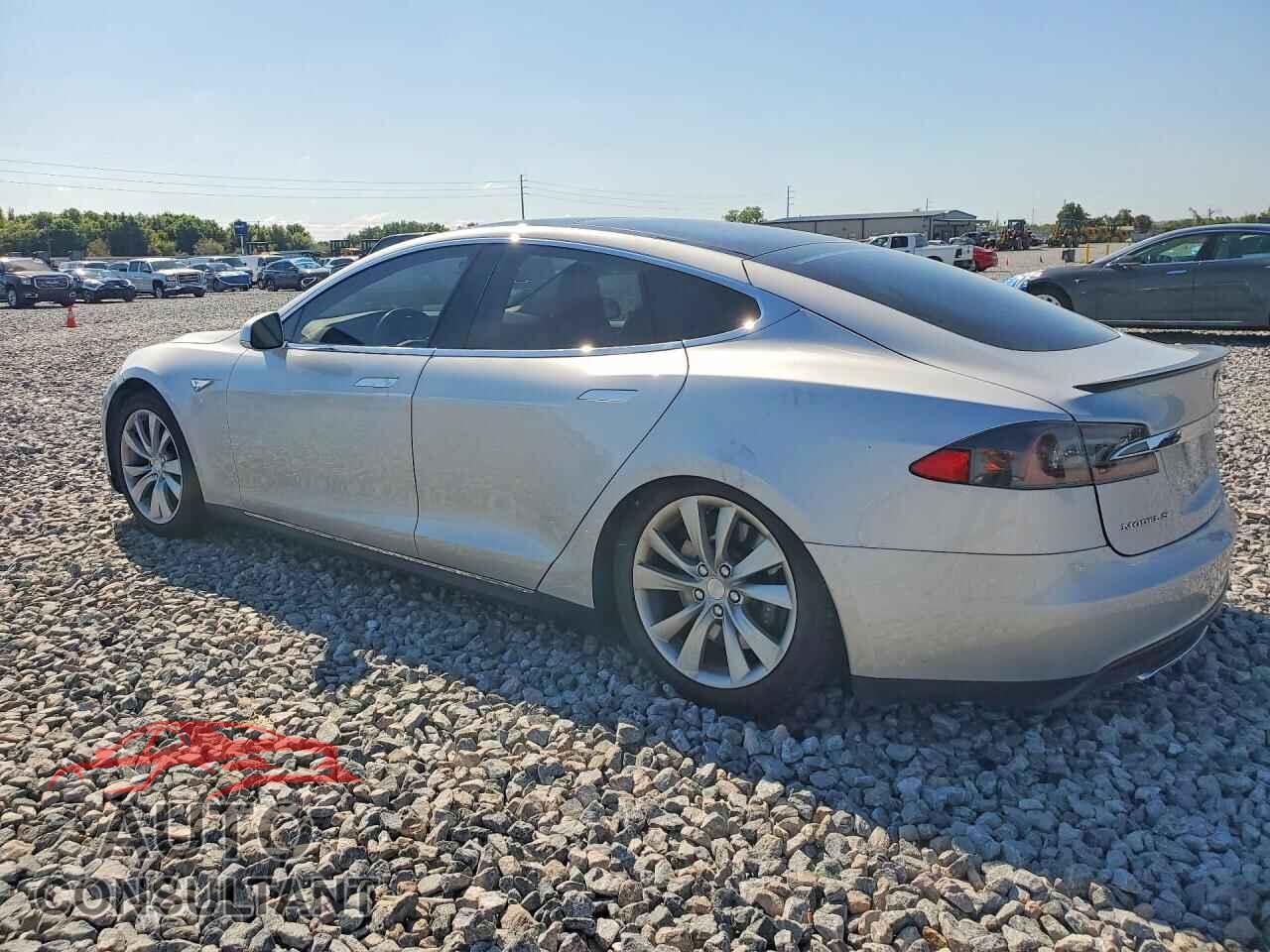 TESLA MODEL S 2013 - 5YJSA1DP7DFP13116