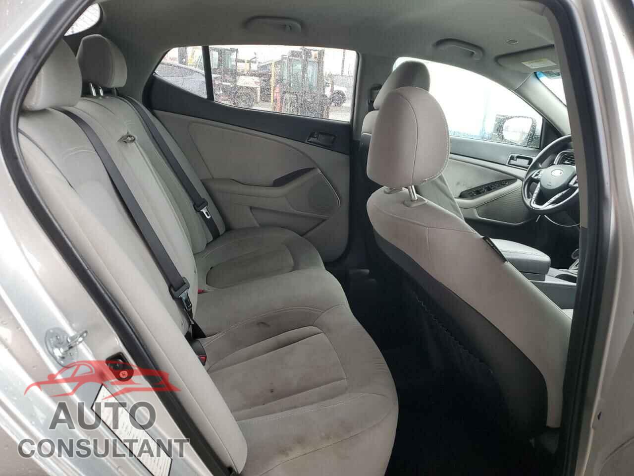 KIA OPTIMA 2011 - KNAGM4A77B5166248
