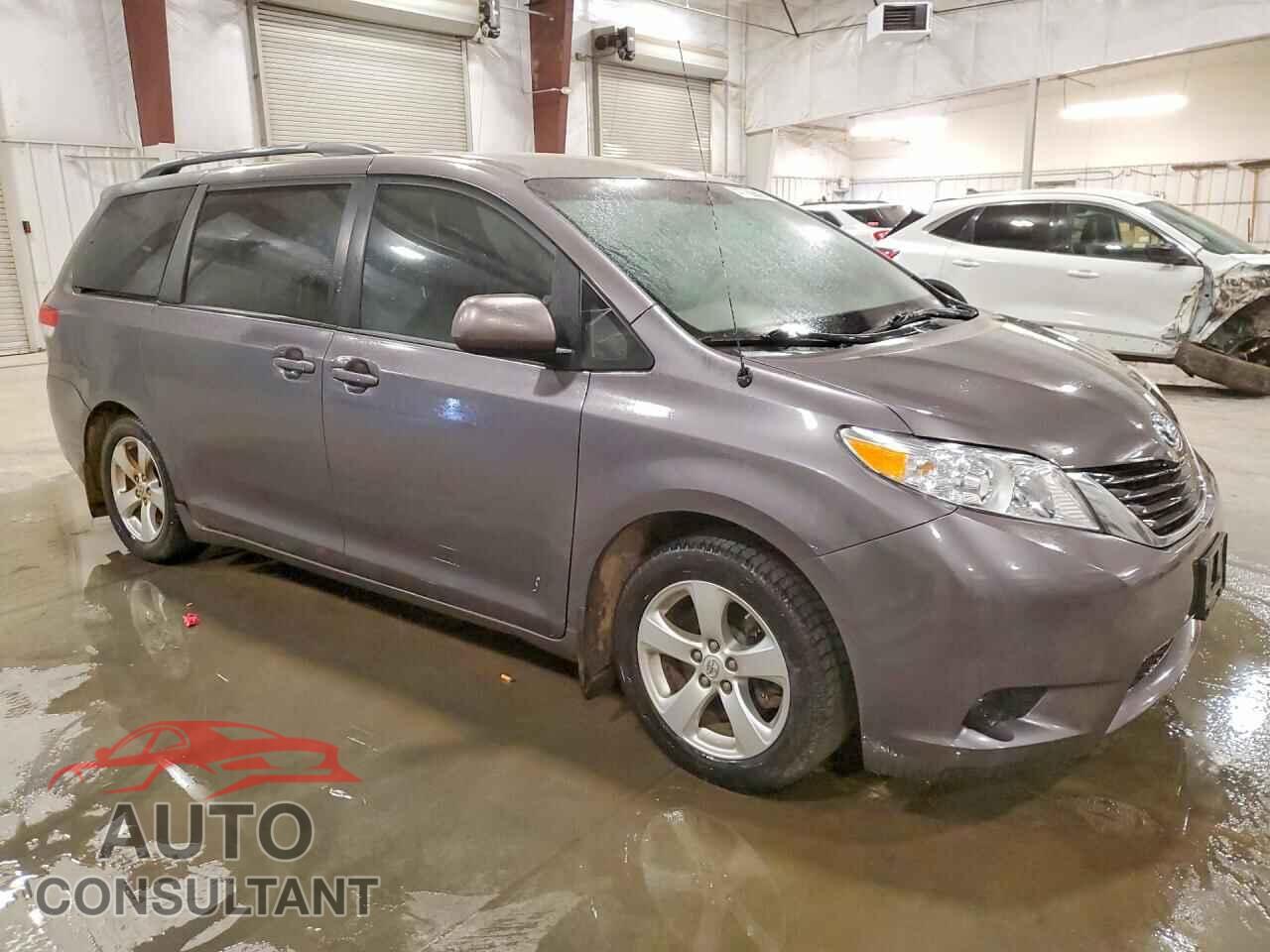 TOYOTA SIENNA 2013 - 5TDKK3DC8DS345711