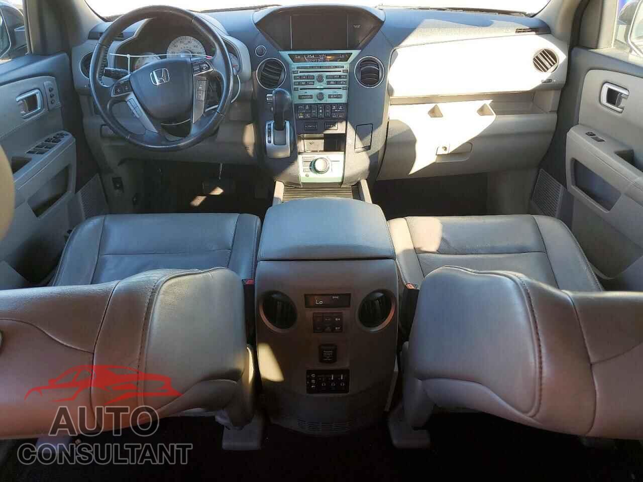 HONDA PILOT 2011 - 5FNYF3H92BB020924