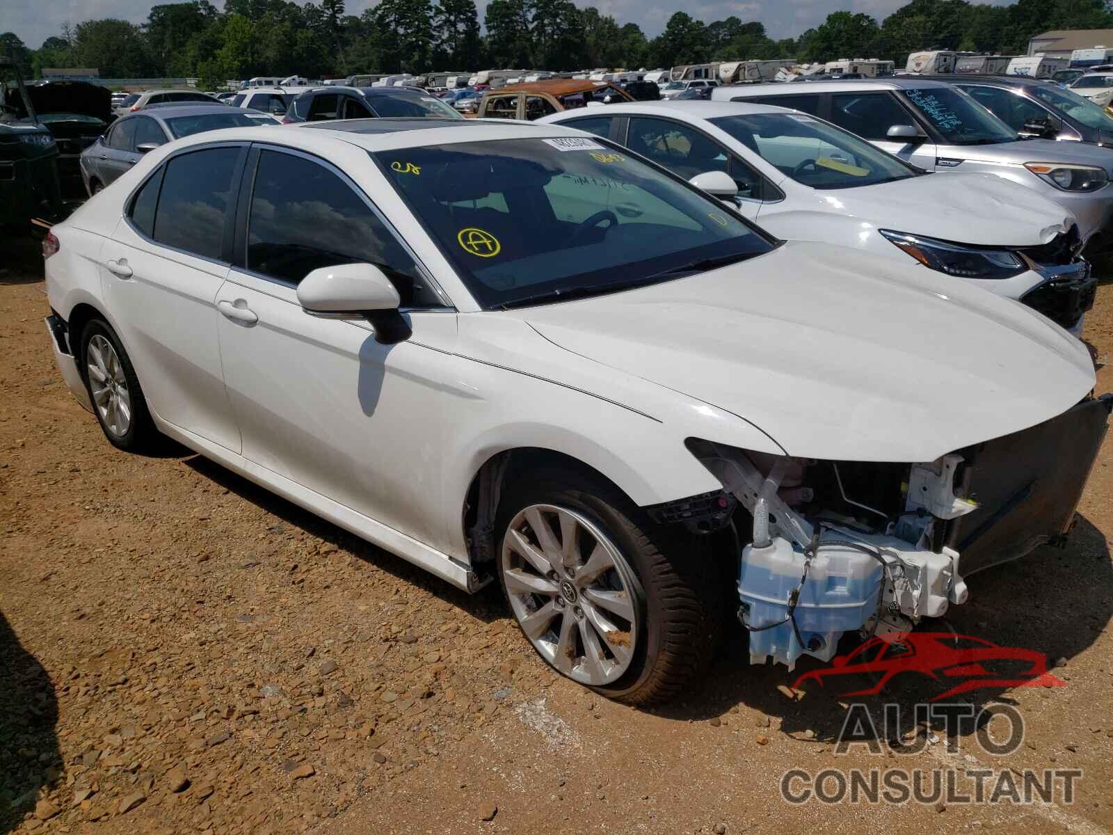 TOYOTA CAMRY 2018 - JTNB11HK0J3000643