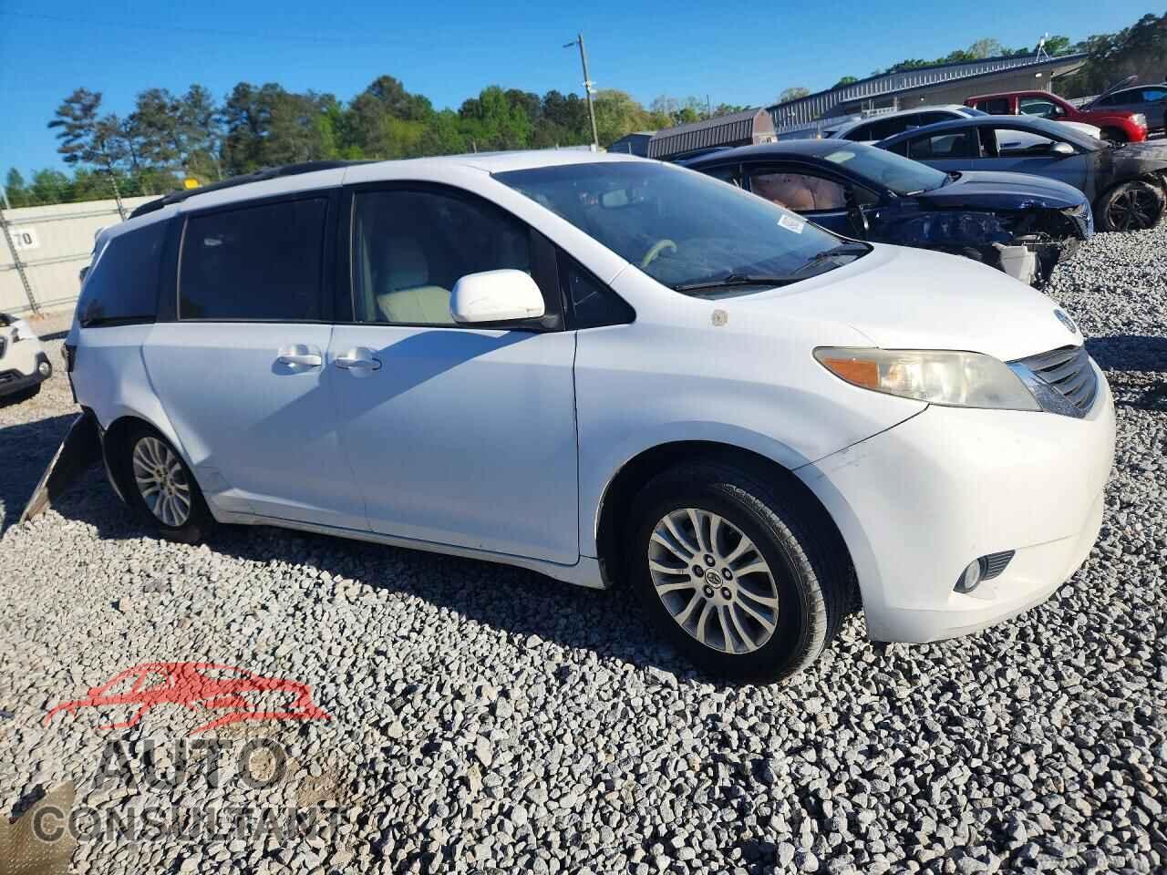 TOYOTA SIENNA 2011 - 5TDYK3DC1BS023841