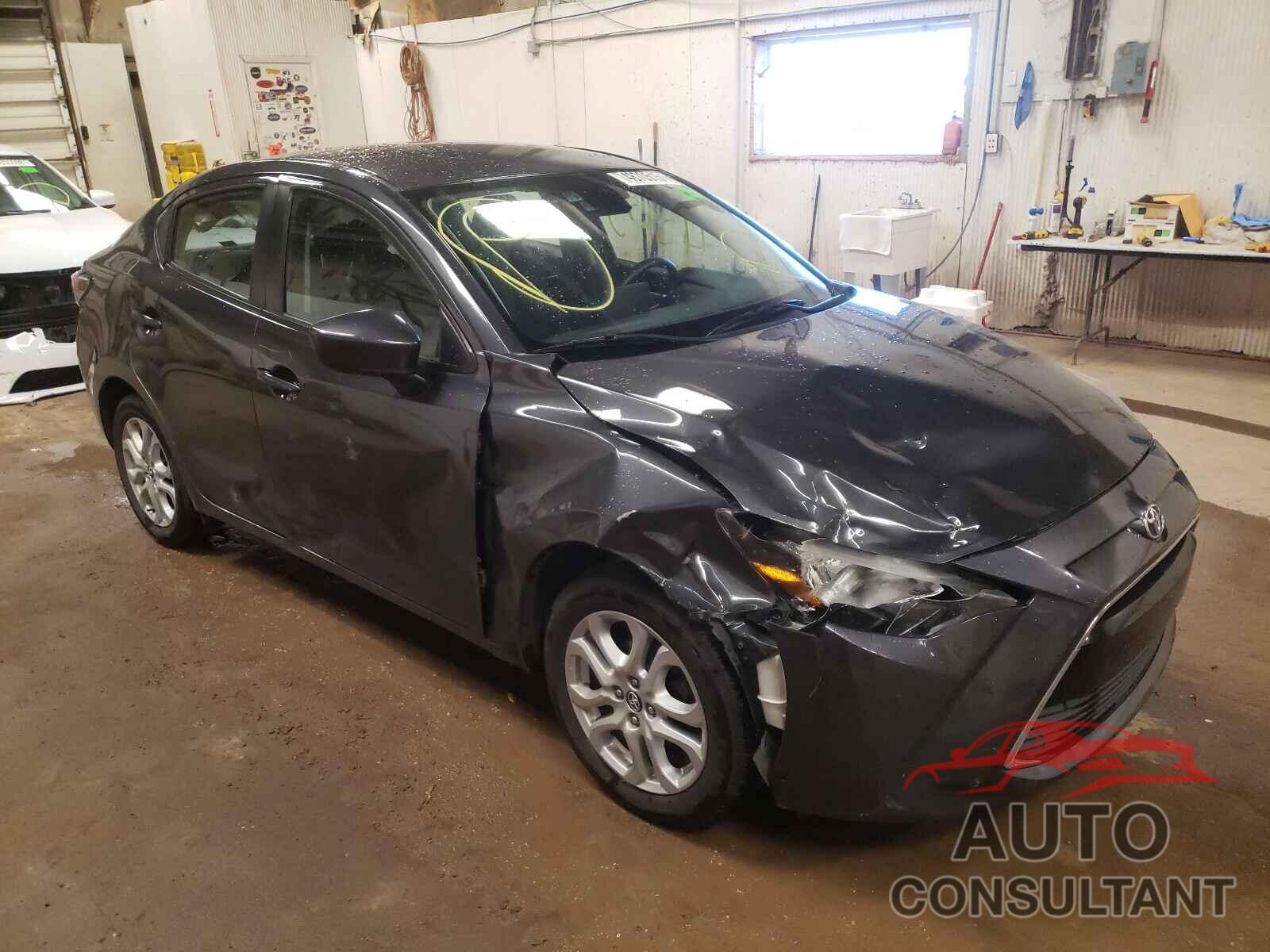 TOYOTA YARIS 2017 - 3MYDLBYV9HY185396