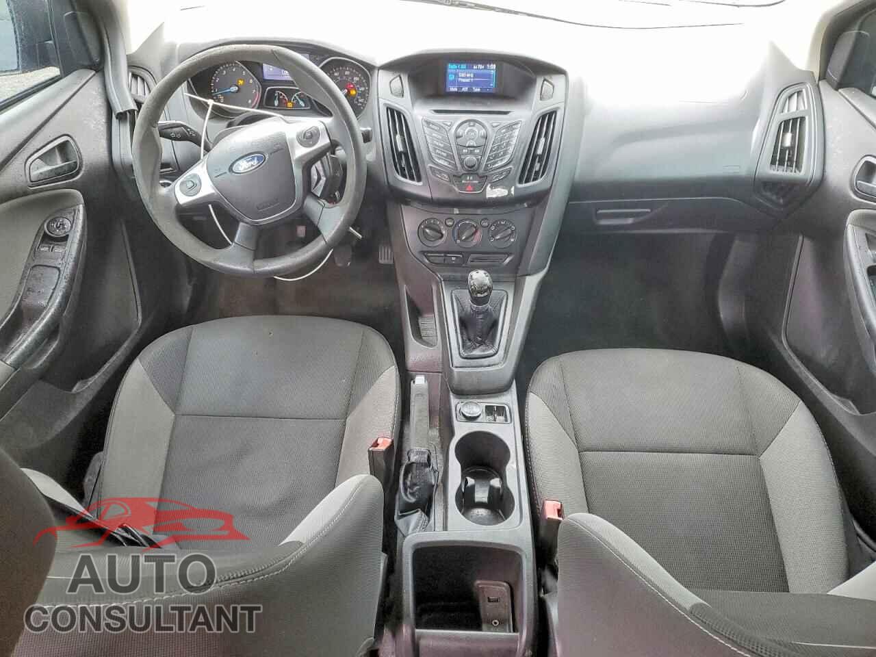 FORD FOCUS 2013 - 1FADP3E26DL312052