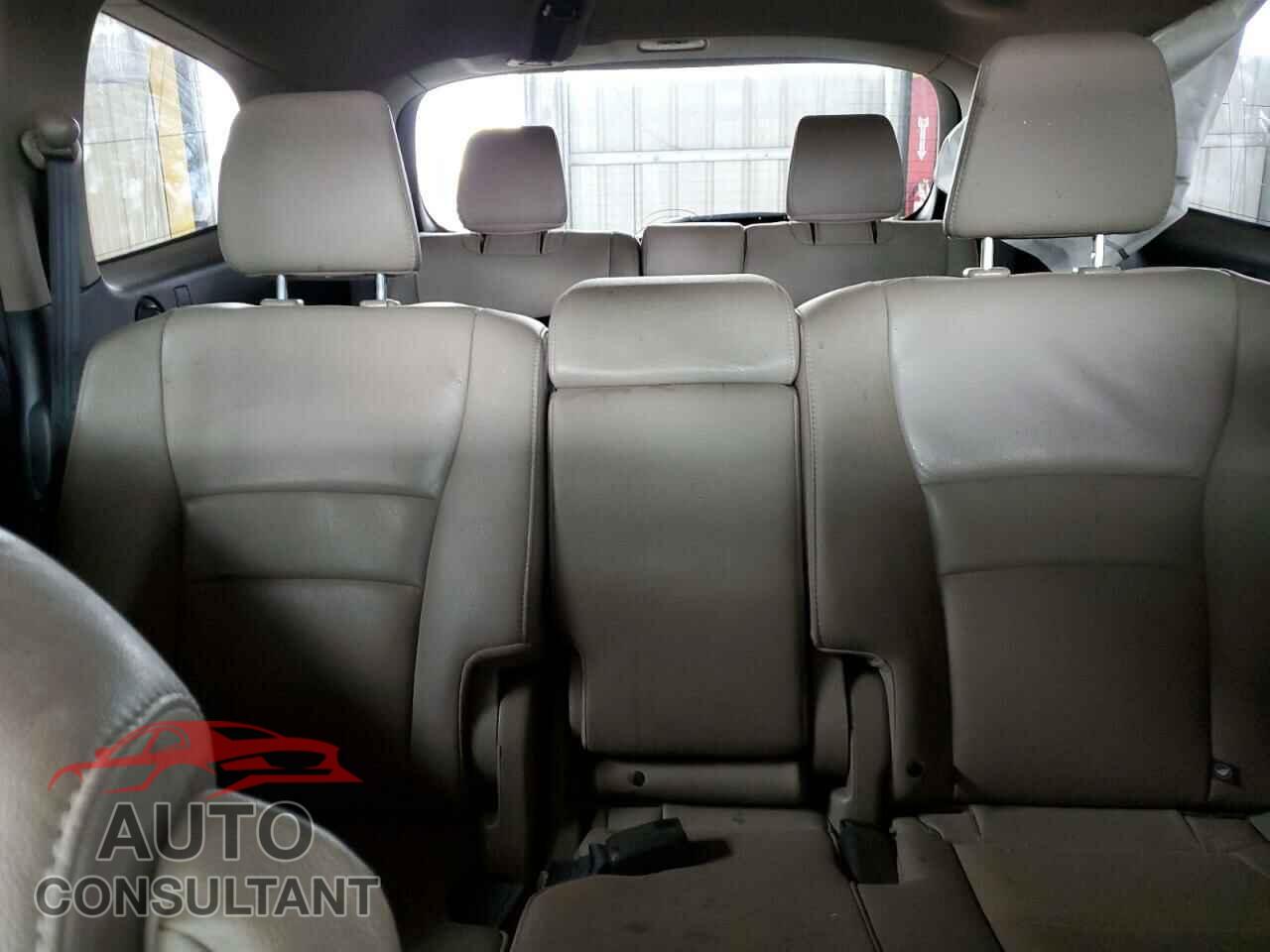 HONDA PILOT 2017 - 5FNYF5H79HB039862