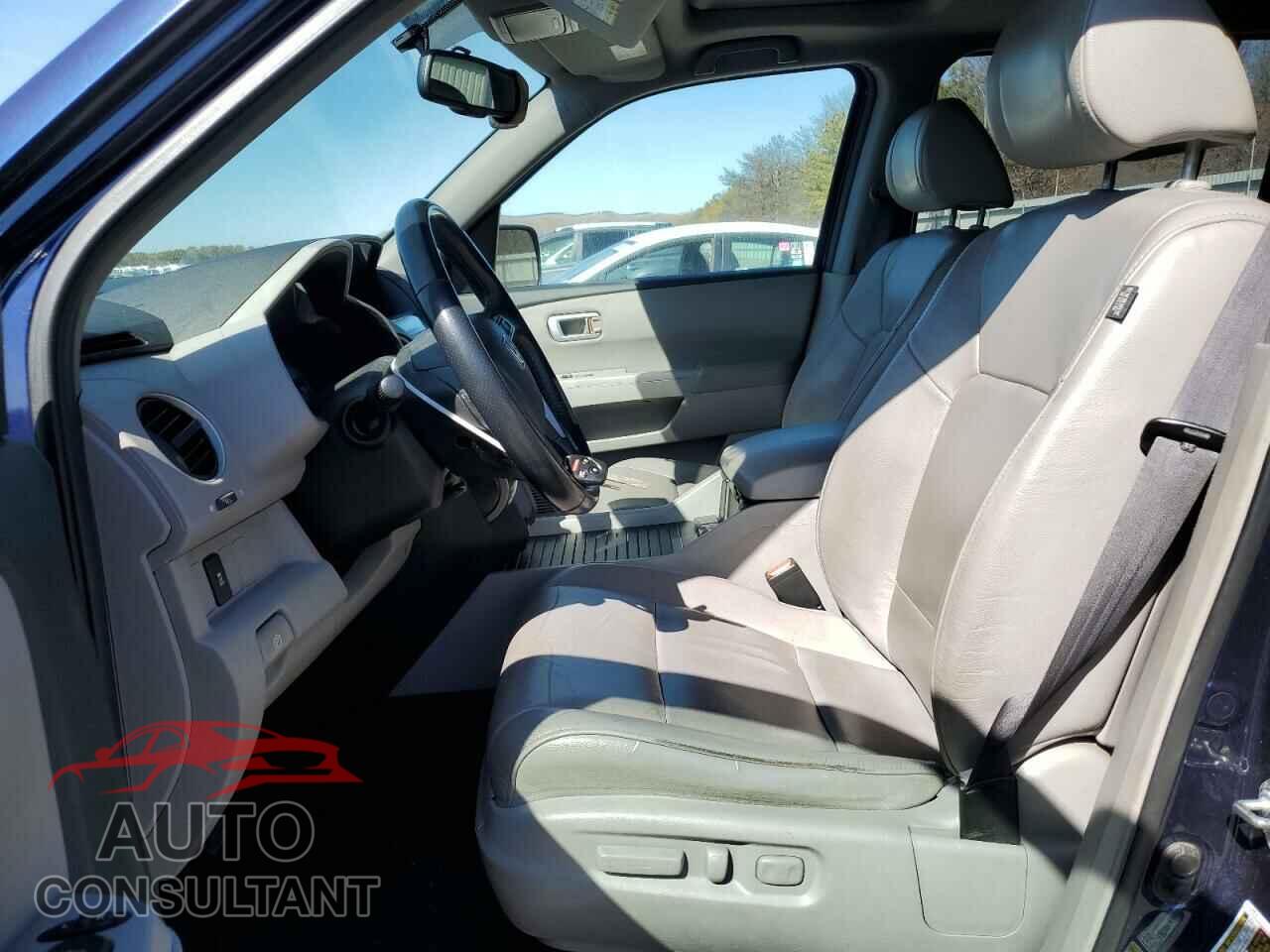 HONDA PILOT 2014 - 5FNYF4H5XEB016126