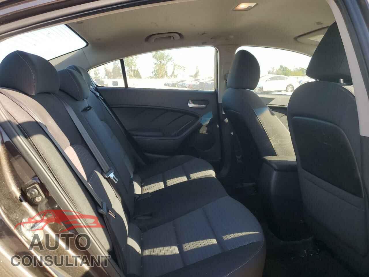 KIA FORTE 2017 - 3KPFL4A77HE026487