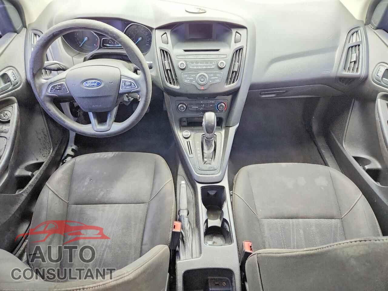 FORD FOCUS 2015 - 1FADP3E23FL256249