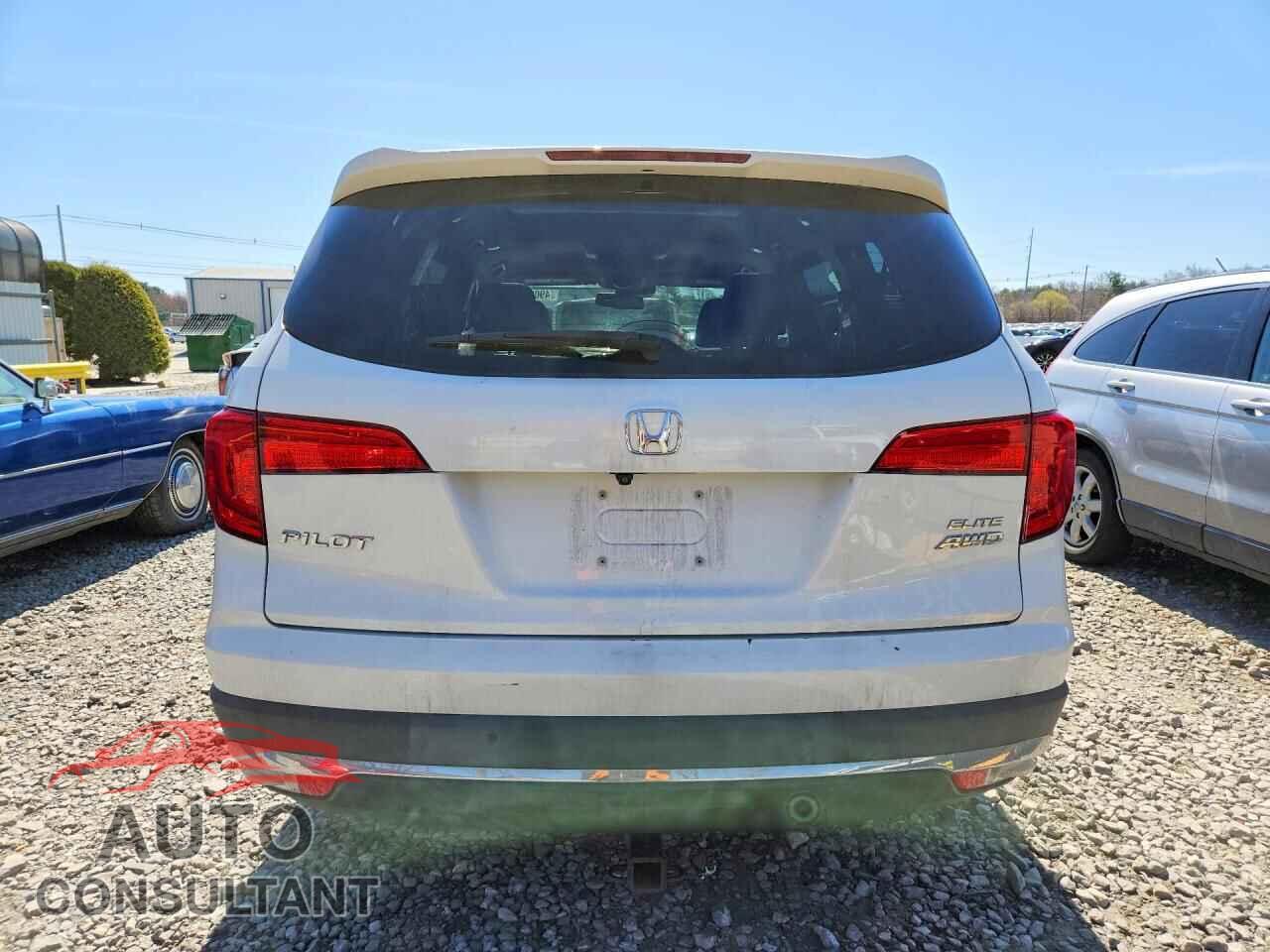 HONDA PILOT 2017 - 5FNYF6H09HB023945