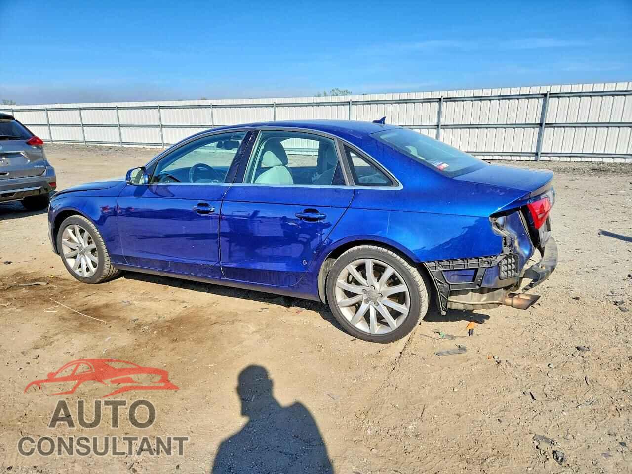 AUDI A4 2013 - WAUKFBFL1DN049122