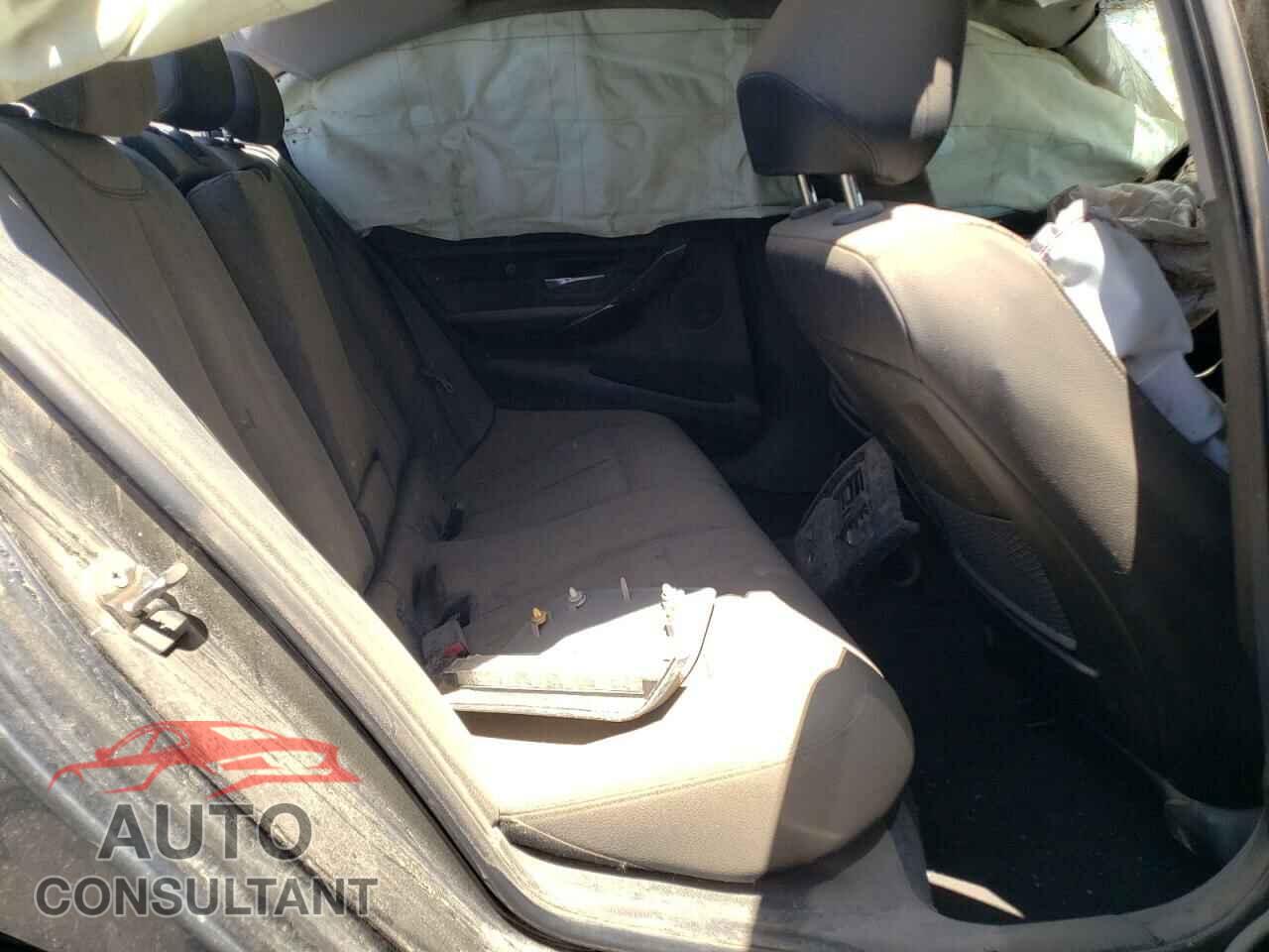 BMW 3 SERIES 2015 - WBA3B3C52FF548164