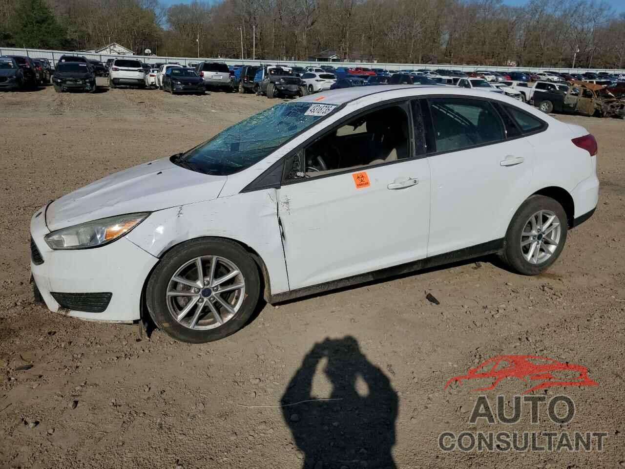 FORD FOCUS 2015 - 1FADP3F28FL337004