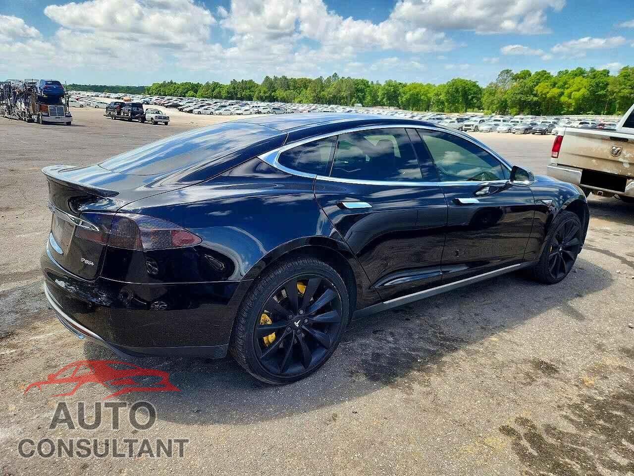 TESLA MODEL S 2013 - 5YJSA1DP4DFP26048