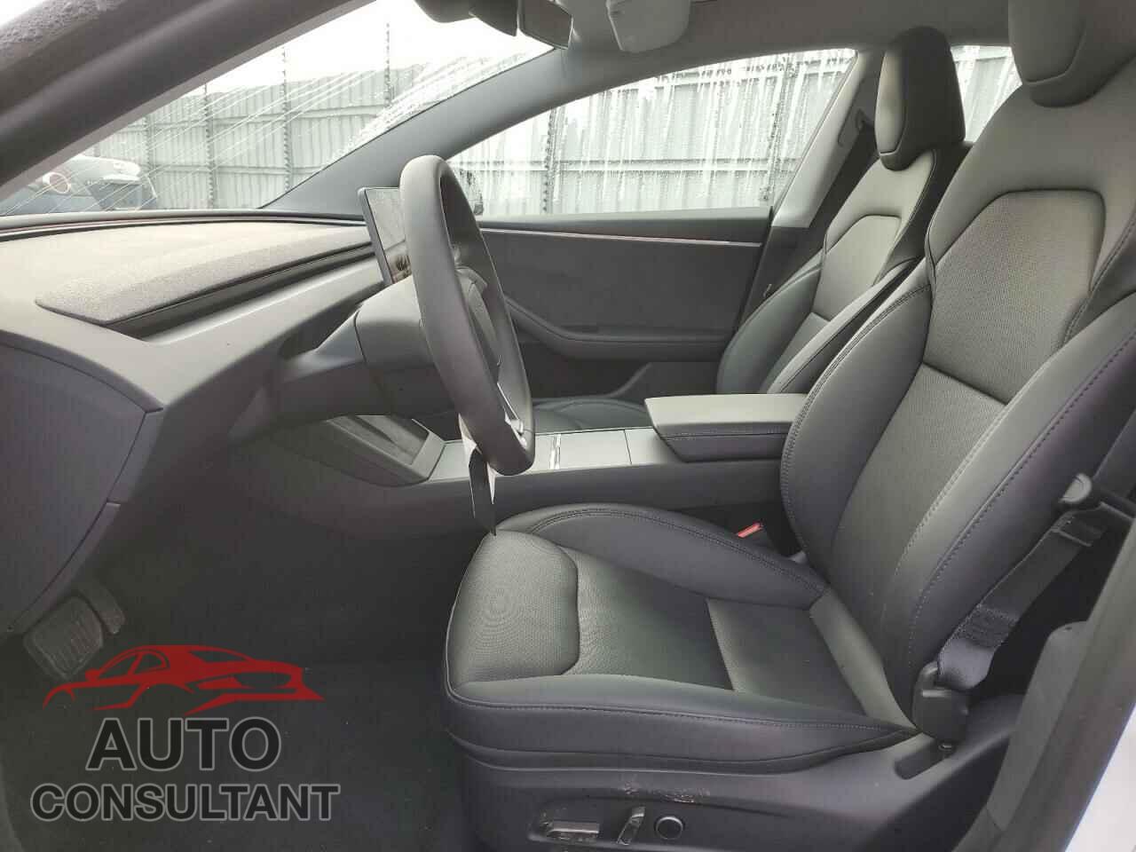 TESLA MODEL 3 2024 - 5YJ3E1EB2RF758662