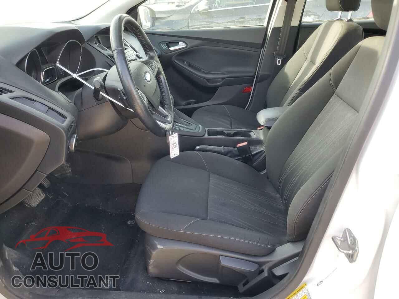 FORD FOCUS 2015 - 1FADP3F25FL386239