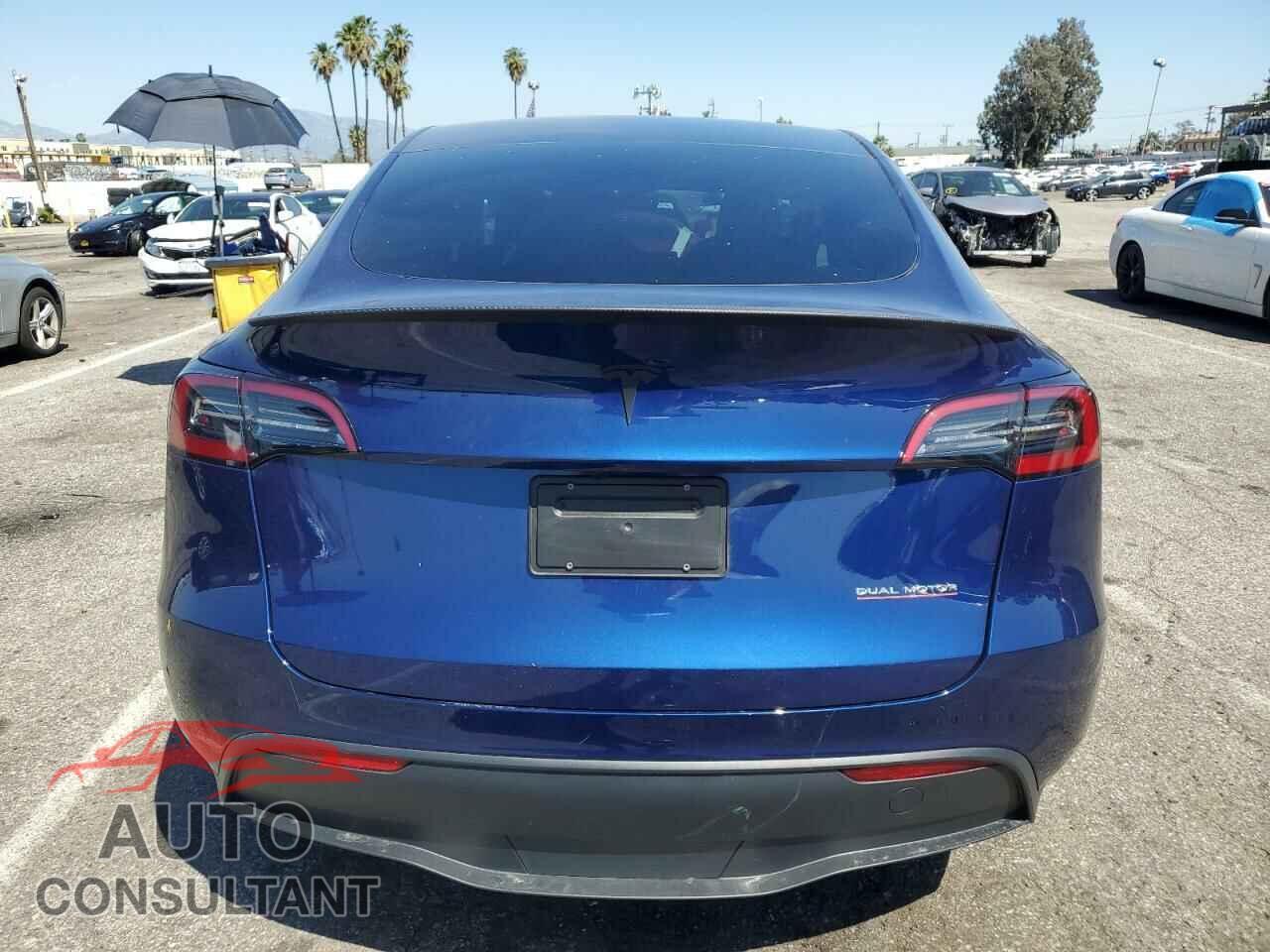 TESLA MODEL Y 2024 - 7SAYGDEF6RF036196