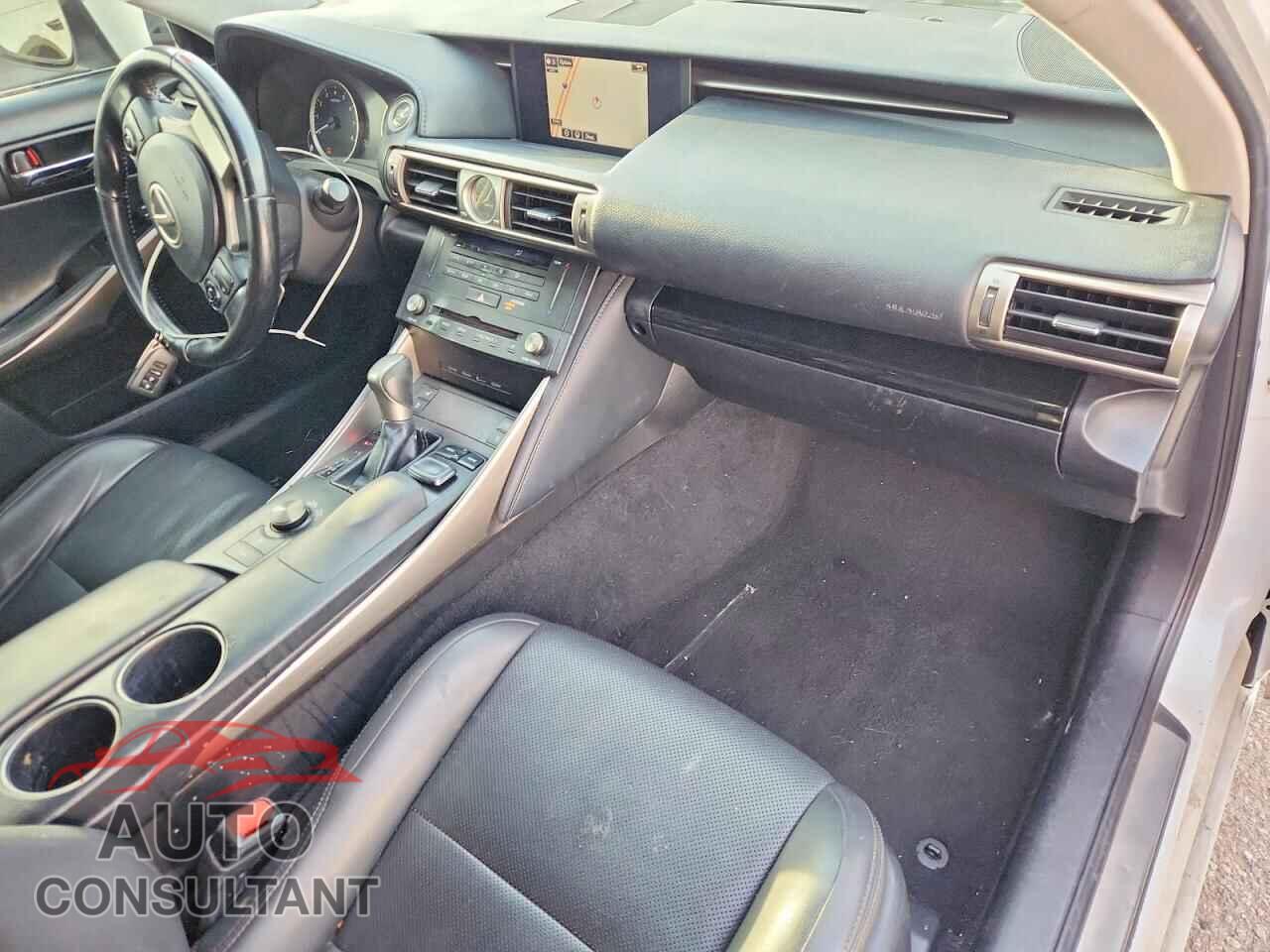 LEXUS IS 2016 - JTHBA1D28G5016756