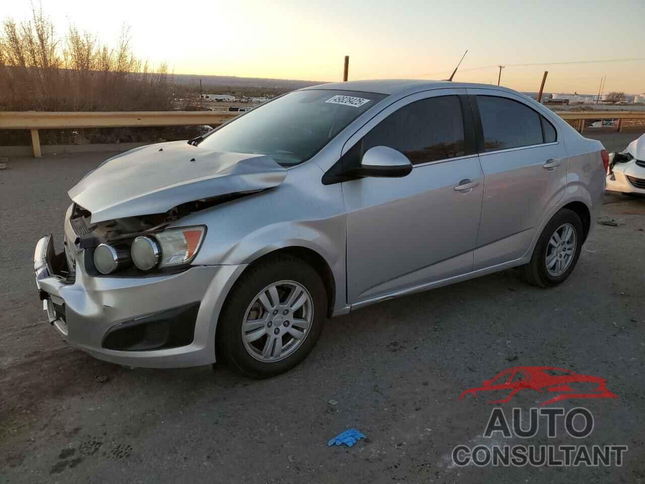CHEVROLET SONIC 2013 - 1G1JC5SH1D4230326