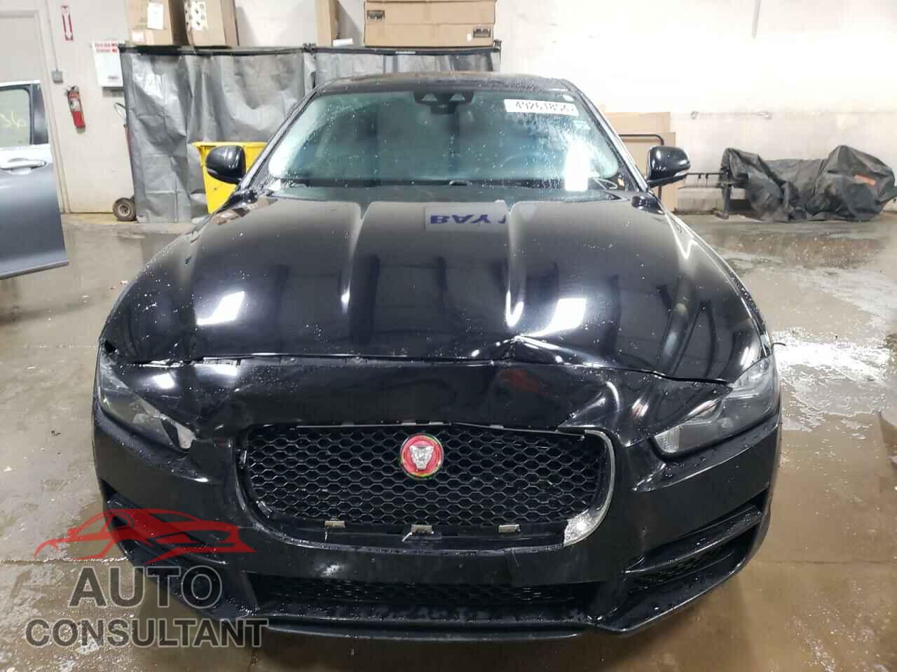 JAGUAR XE 2017 - SAJAR4BG5HA976178