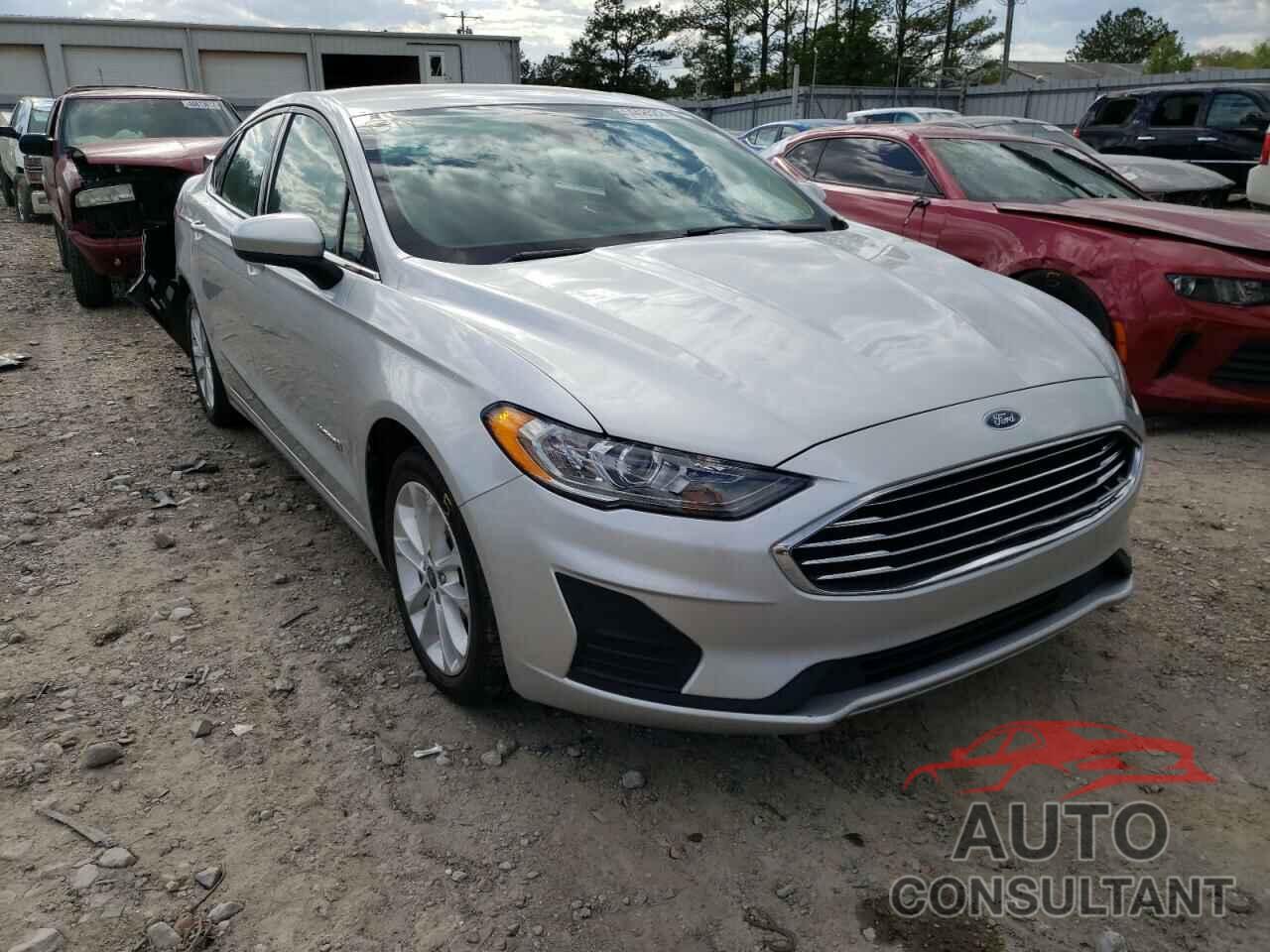 FORD FUSION 2019 - 3FA6P0LUXKR180732