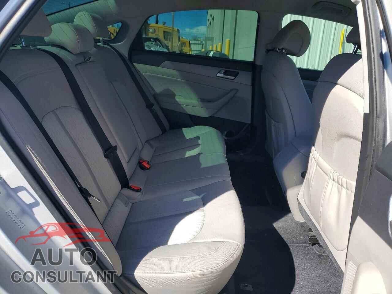 HYUNDAI SONATA 2017 - KMHE24L1XHA044035