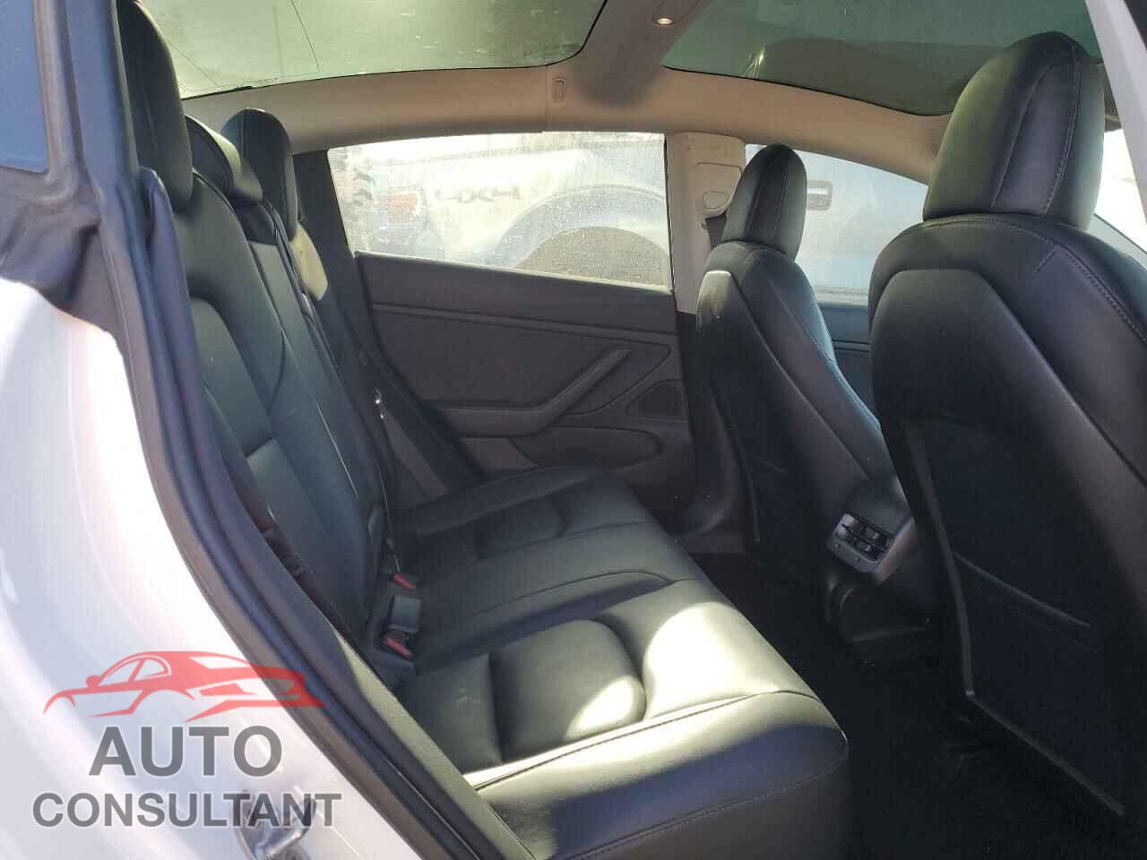 TESLA MODEL 3 2019 - 5YJ3E1EA6KF483472