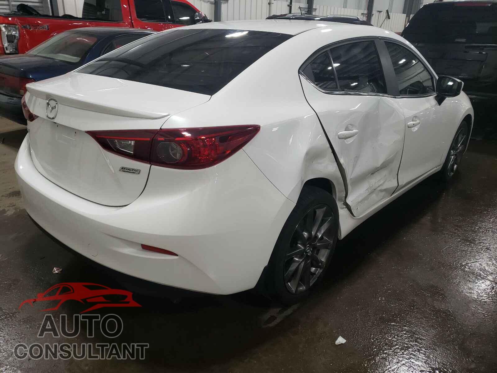 MAZDA 3 2018 - 3MZBN1V36JM162634