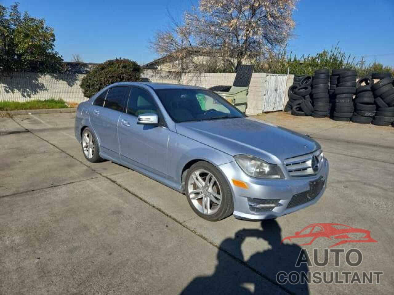 MERCEDES-BENZ C-CLASS 2013 - WDDGF4HB4DA770735