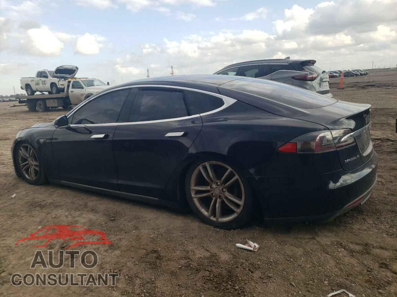 TESLA MODEL S 2013 - 5YJSA1AG6DFP11104