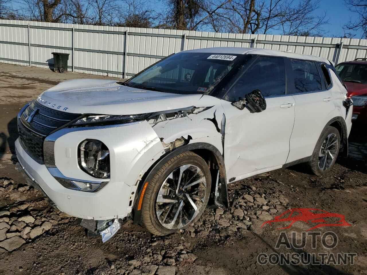 MITSUBISHI OUTLANDER 2023 - JA4J4UA84PZ014049