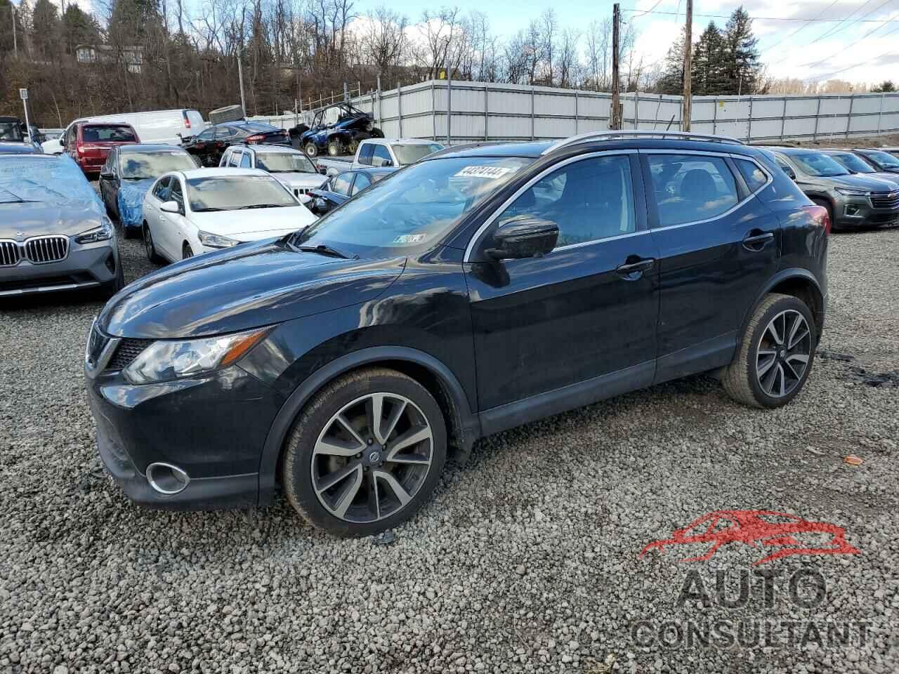 NISSAN ROGUE 2017 - JN1BJ1CR9HW105735