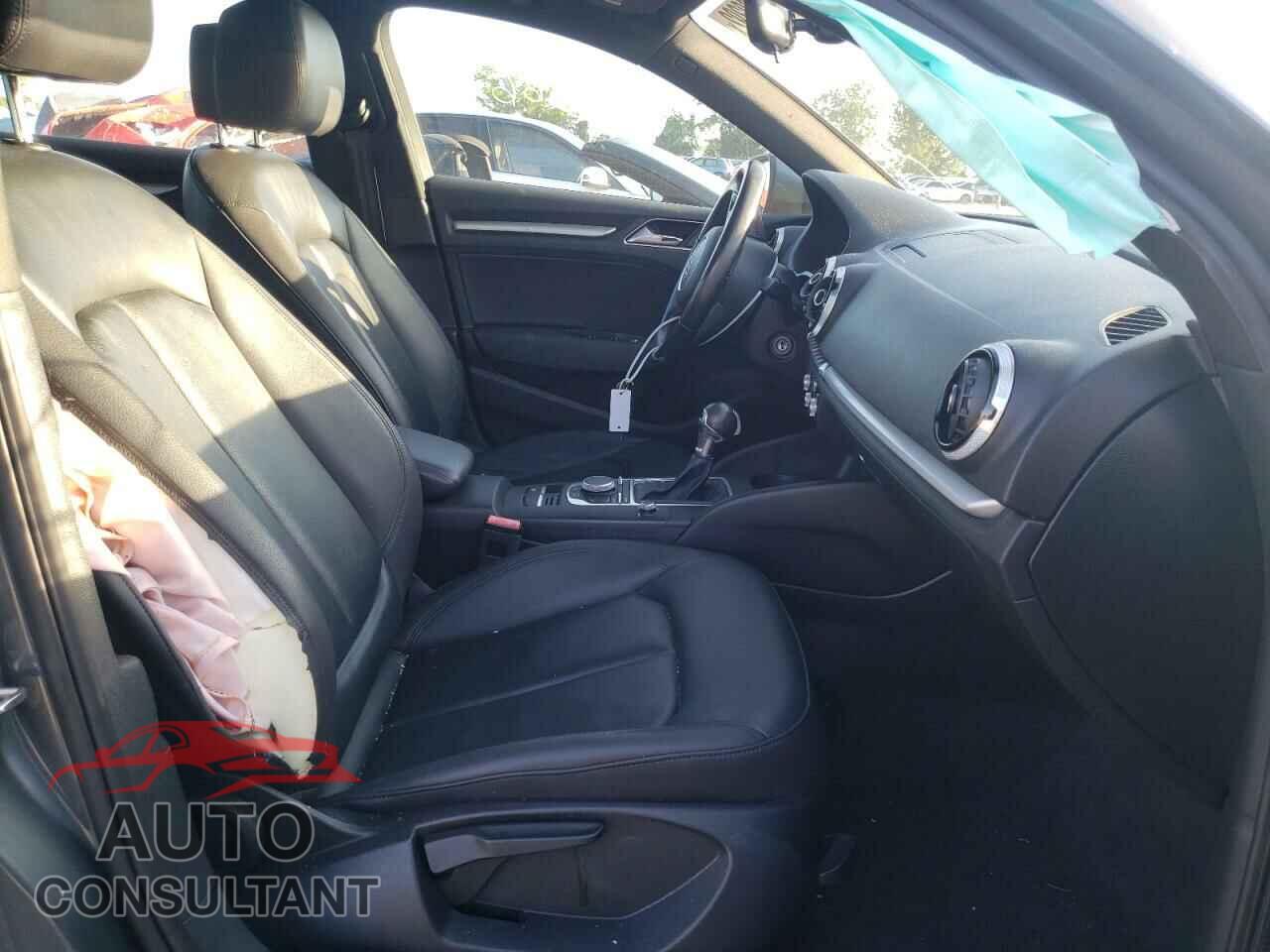 AUDI A3 2016 - WAUA7GFF0G1061676