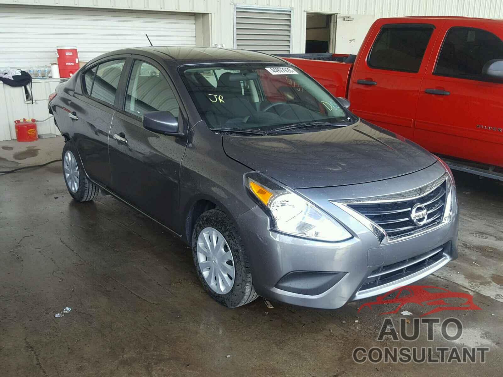NISSAN VERSA 2018 - 3N1CN7AP3JL846049