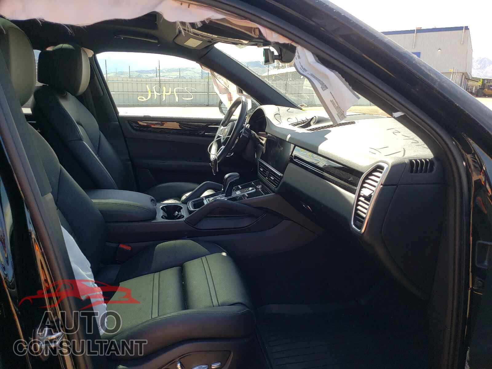 PORSCHE CAYENNE 2019 - WP1AA2AY4KDA18240