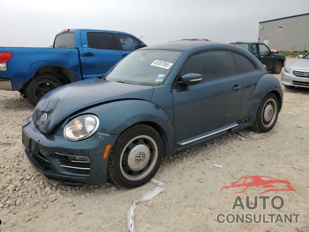 VOLKSWAGEN BEETLE 2018 - 3VWFD7AT5JM704416