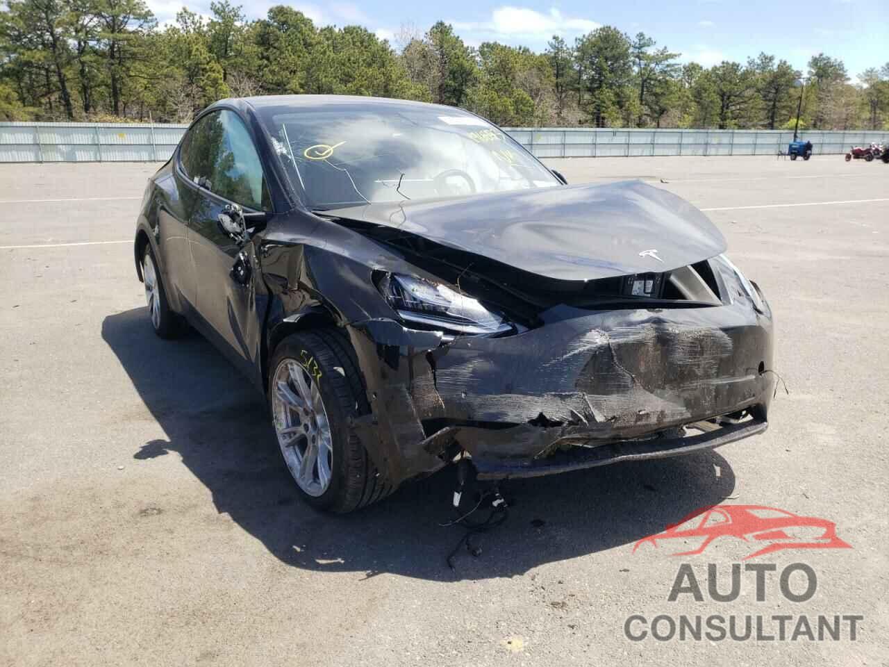 TESLA MODEL Y 2021 - 5YJYGDEE3MF196873