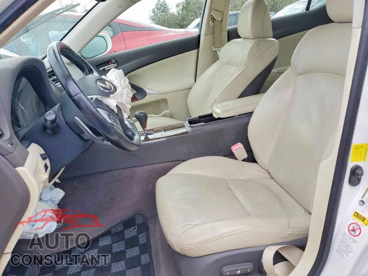 LEXUS IS 2011 - JTHBF5C29B5148086