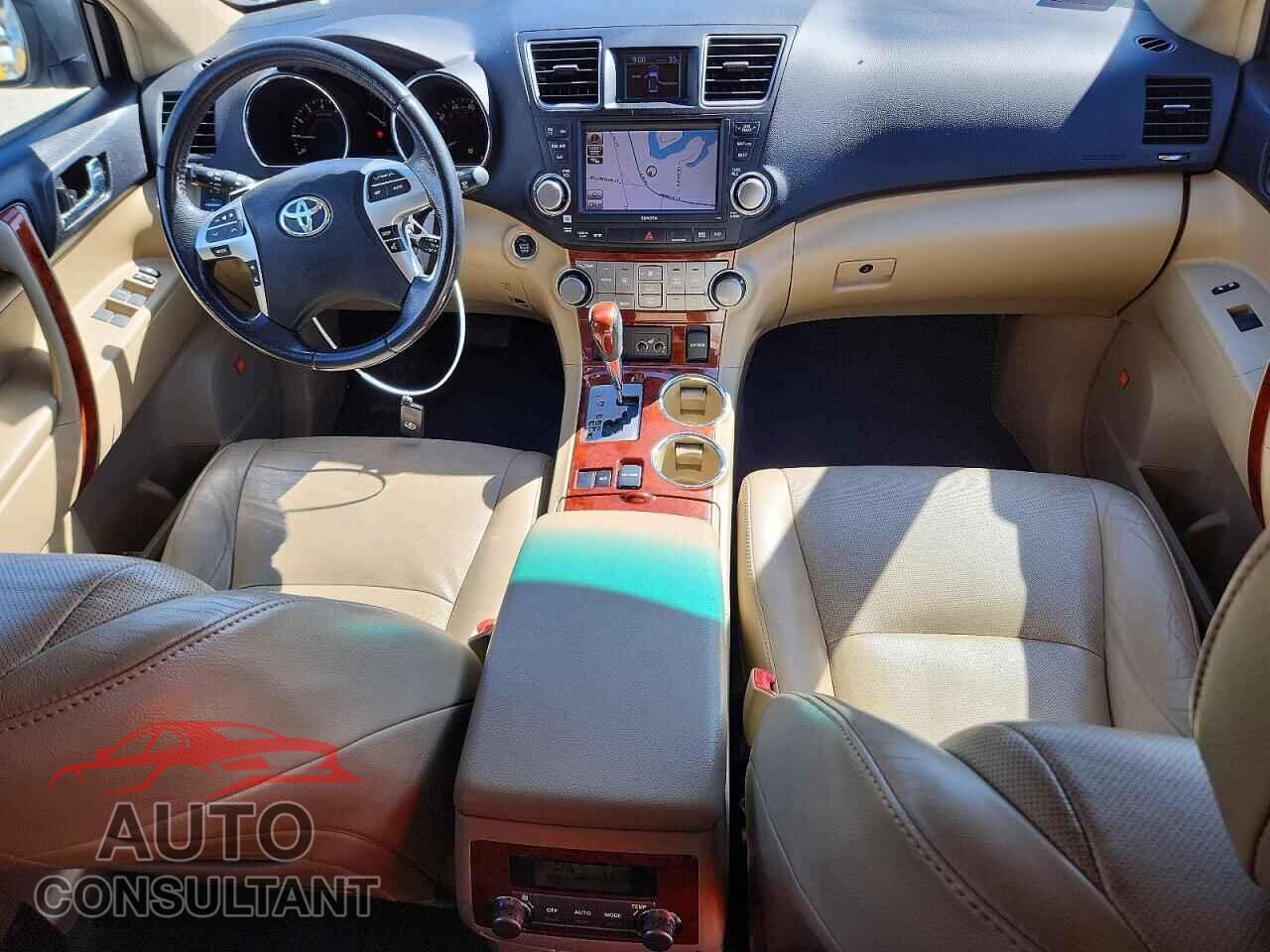 TOYOTA HIGHLANDER 2011 - 5TDYK3EH6BS037809