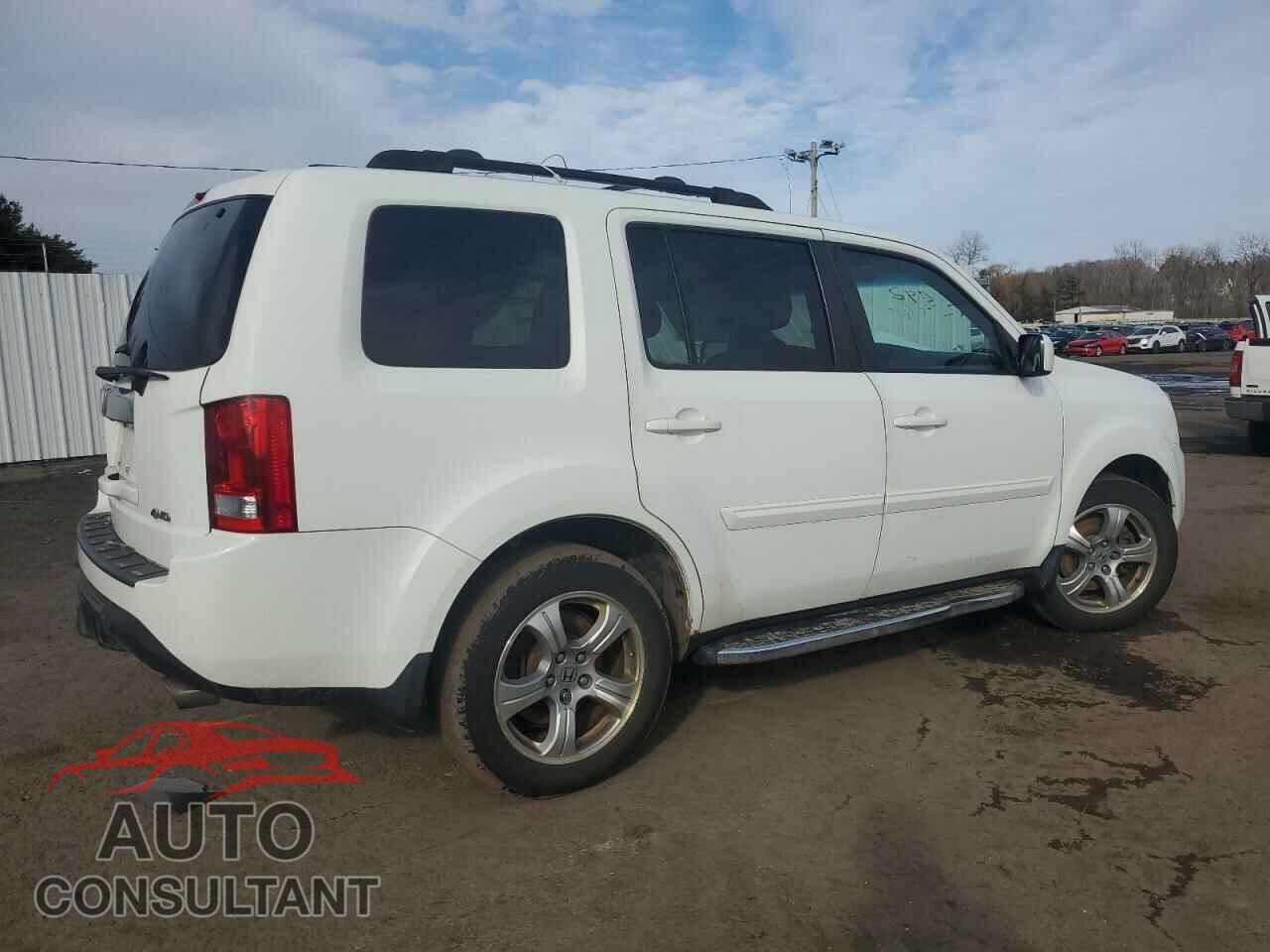 HONDA PILOT 2013 - 5FNYF4H52DB080644