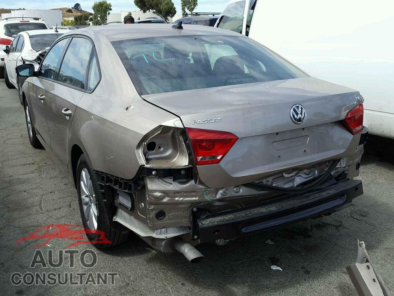 VOLKSWAGEN PASSAT 2015 - 1VWAT7A39FC011743