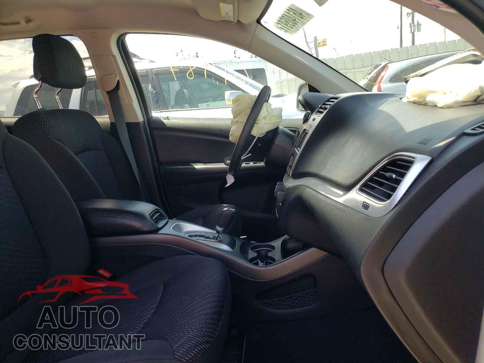 DODGE JOURNEY 2018 - 3C4PDCAB2JT347323