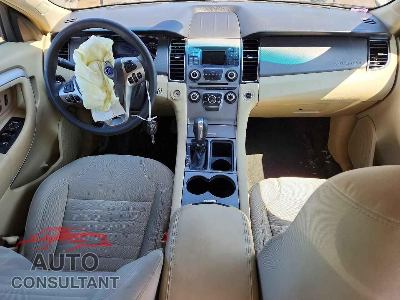 FORD TAURUS 2018 - 1FAHP2D89JG136121