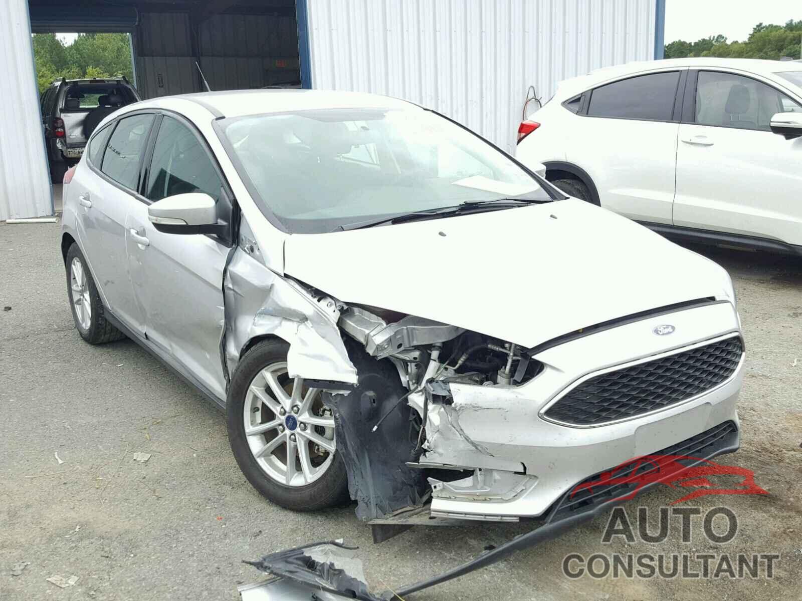 FORD FOCUS 2015 - 1FADP3K21FL285995
