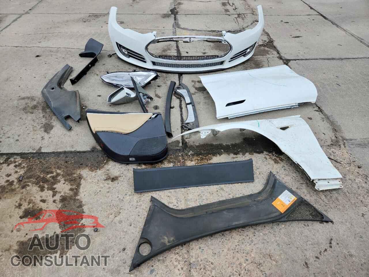TESLA MODEL S 2013 - 5YJSA1CP6DFP08863