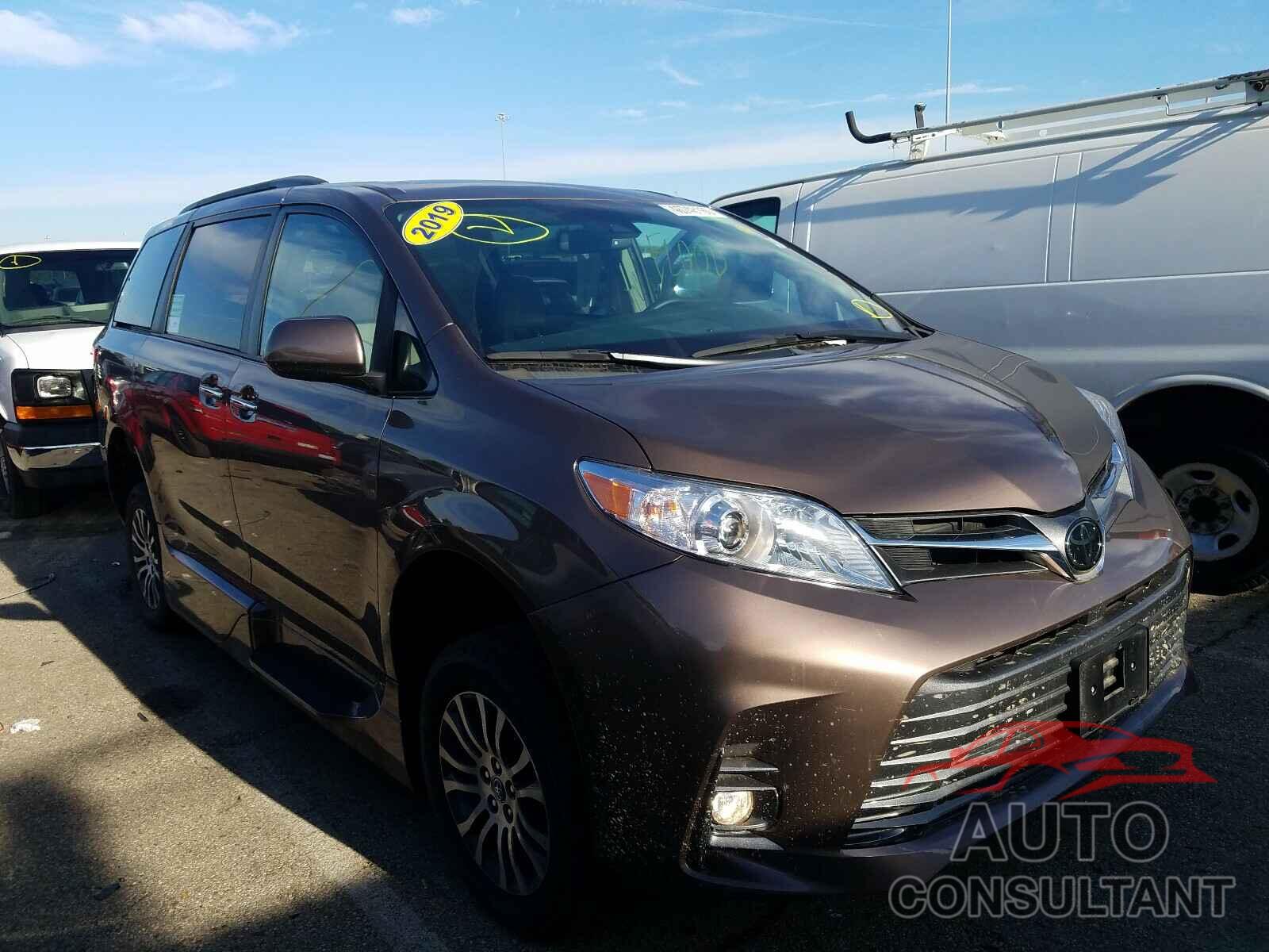 TOYOTA SIENNA 2019 - 5TDYZ3DC4KS011114