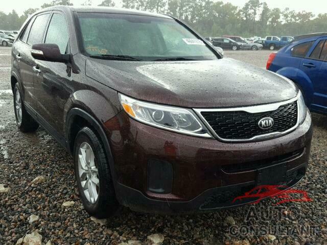 KIA SORENTO LX 2015 - 5XYKT3A63FG621871